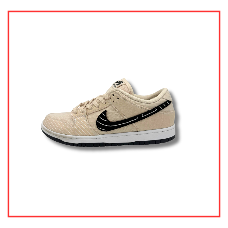 Nike SB Dunk Low Albino & Preto (Preloved) UK 9.5