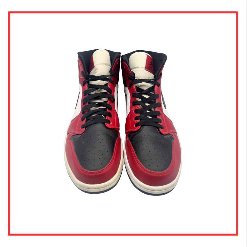 Air Jordan 1 Mid Chicago Black Toe (Preloved) UK 11