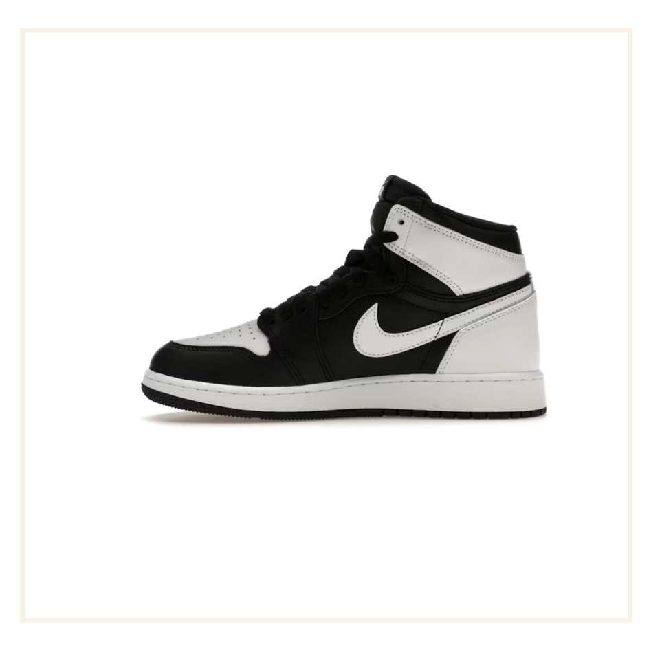 Air Jordan 1 Retro High OG Black White