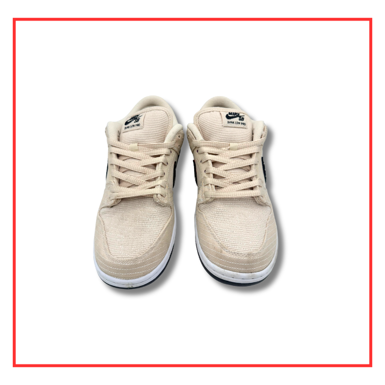 Nike SB Dunk Low Albino & Preto (Preloved) UK 9.5