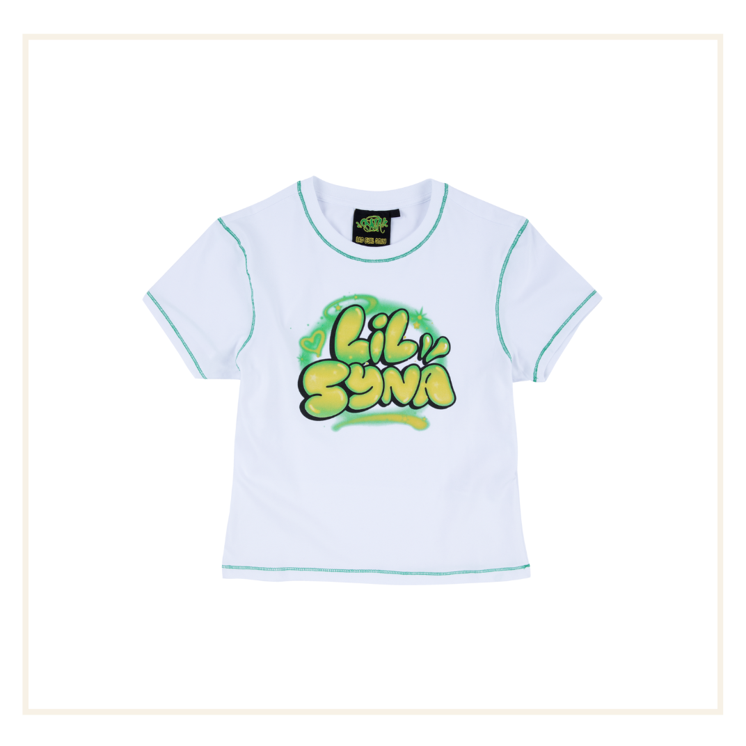 WOMEN’S LIL SYNA SPRAY TEE - WHITE/GREEN