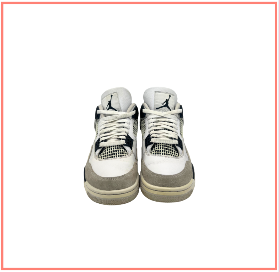 Air Jordan 4 Retro Military Black (Preloved) UK 7
