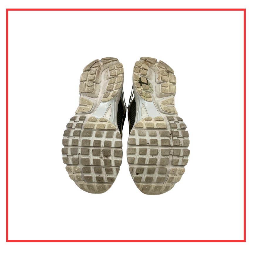 Nike Zoom Vomero 5 Neutral Olive (Preloved) UK 7