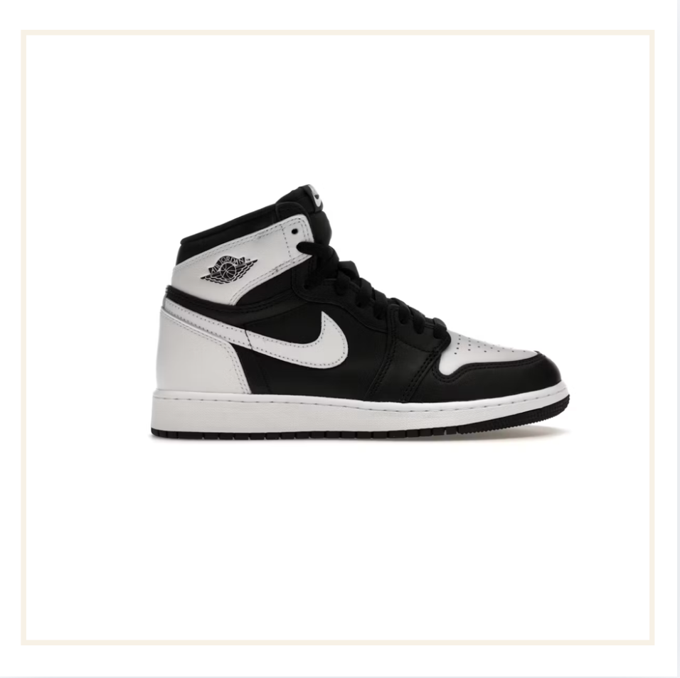 Air Jordan 1 Retro High OG Black White